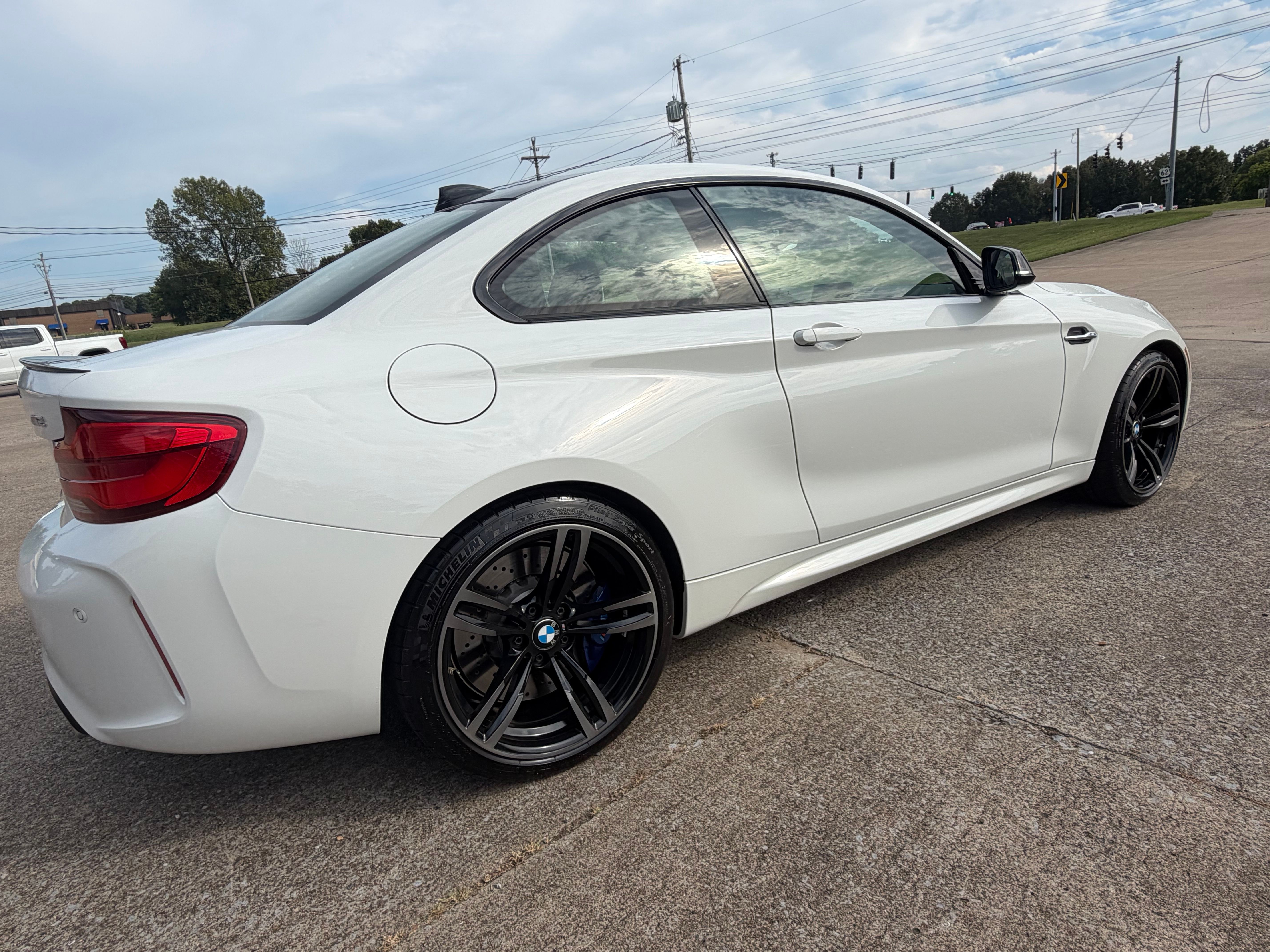 Used 2018 BMW M2 RWD image 11