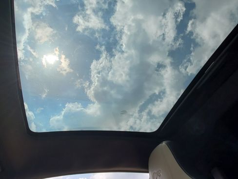 Used 2015 Jaguar F-TYPE R RWD image 16