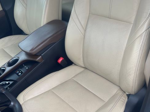 Used 2014 Toyota Avalon Limited FWD image 4