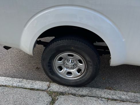 Used 2017 Nissan Frontier S image 14