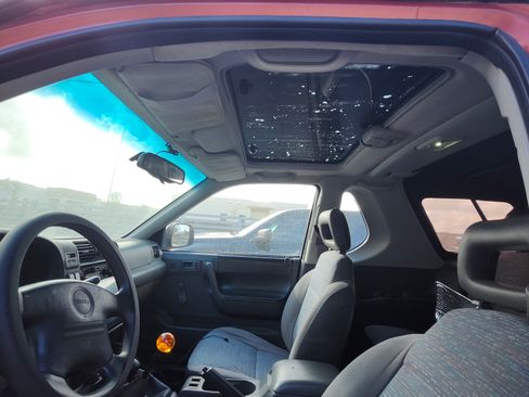 Used 1998 Isuzu Amigo S Sport Utility 2D image 11