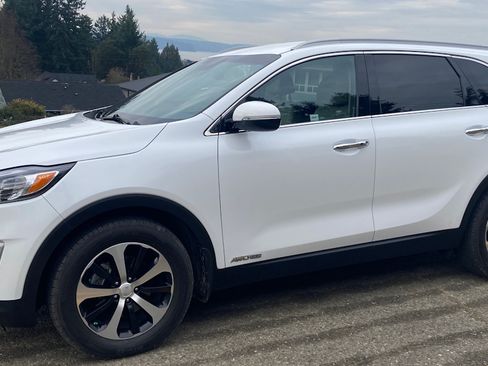 Used 2018 Kia Sorento EX image 12