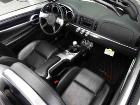 Used 2005 Chevrolet SSR w/ Preferred Equipment Group image 11