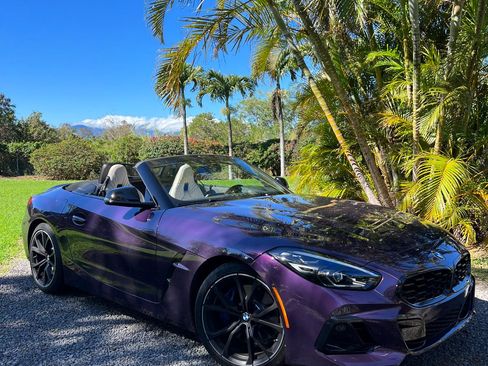 Used 2024 BMW Z4 M40i w/ Premium Package image 2
