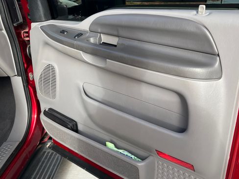 Used 2000 Ford Excursion XLT image 17