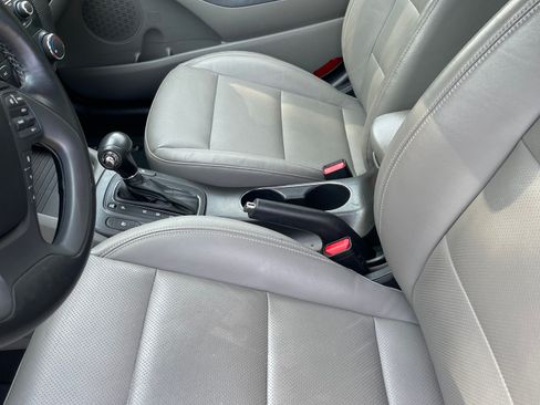 Used 2014 Kia Forte EX w/ Premium Package FWD image 13