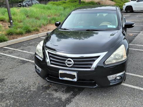 Used 2015 Nissan Altima 3.5 SL FWD image 2
