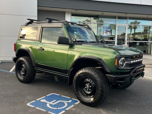 Used 2022 Ford Bronco Black Diamond AWD/4WD image 1
