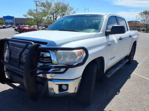 Used 2016 Toyota Tundra SR5 w/ TRD Off Road Package AWD/4WD image 5