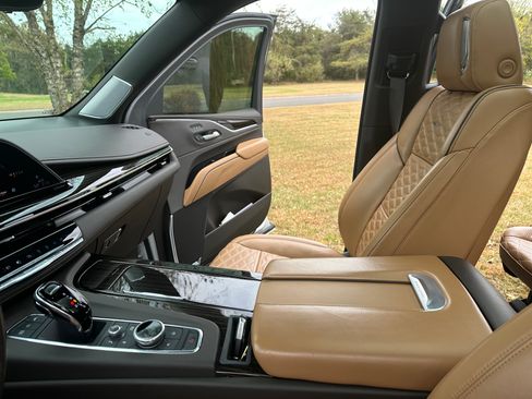 Used 2022 Cadillac Escalade ESV Premium Luxury w/ Performance Package image 1
