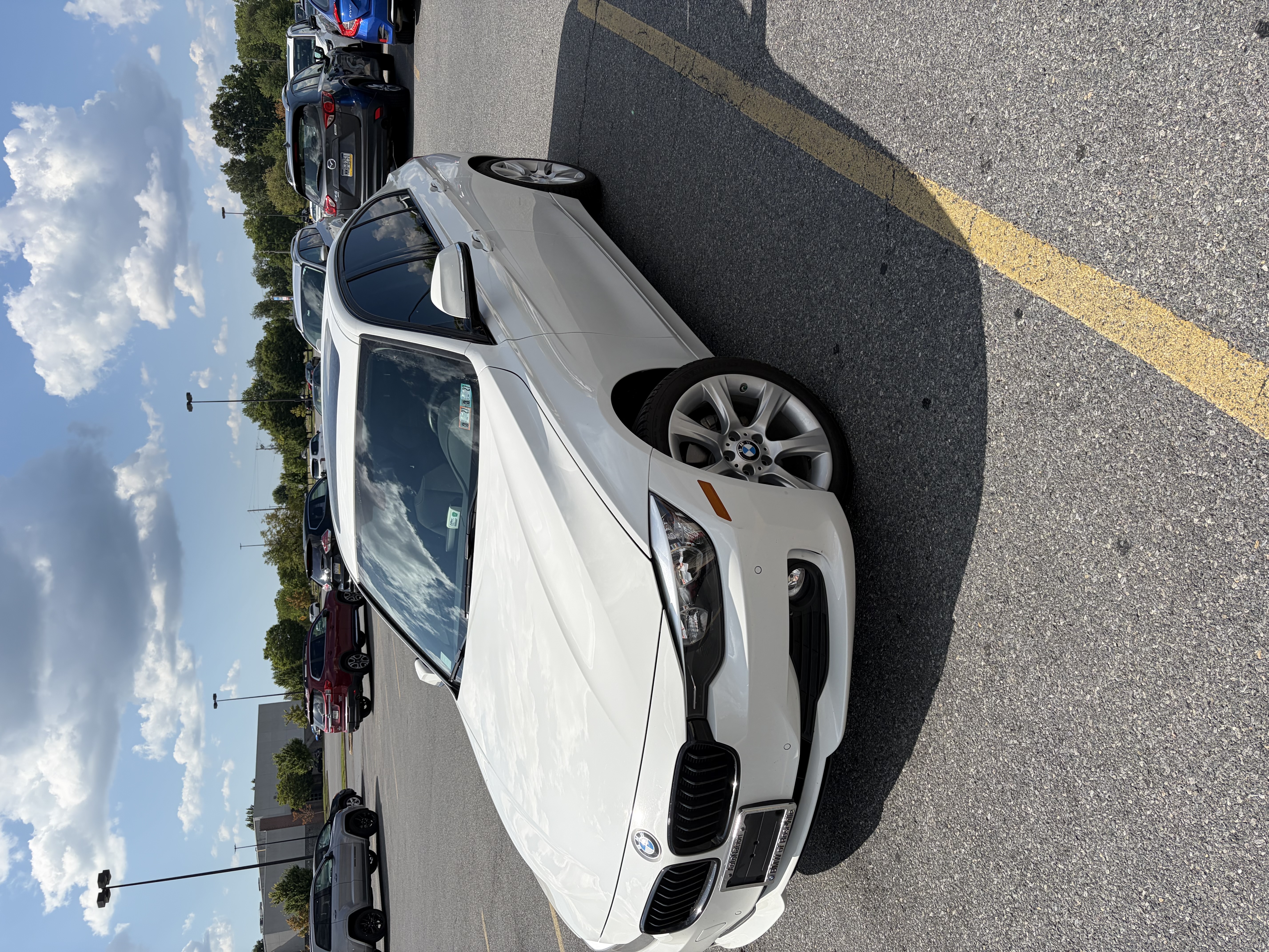 Used 2015 BMW 320i Sedan RWD image 2