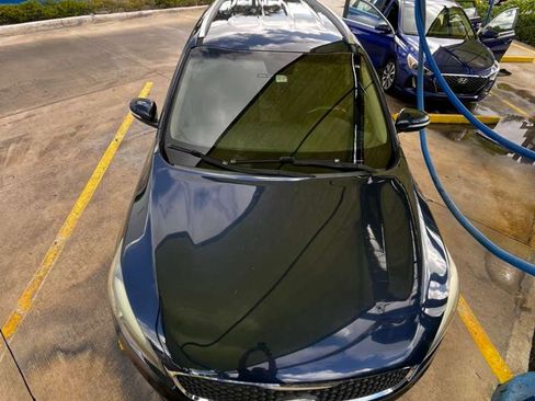 Used 2017 Kia Sorento LX image 5