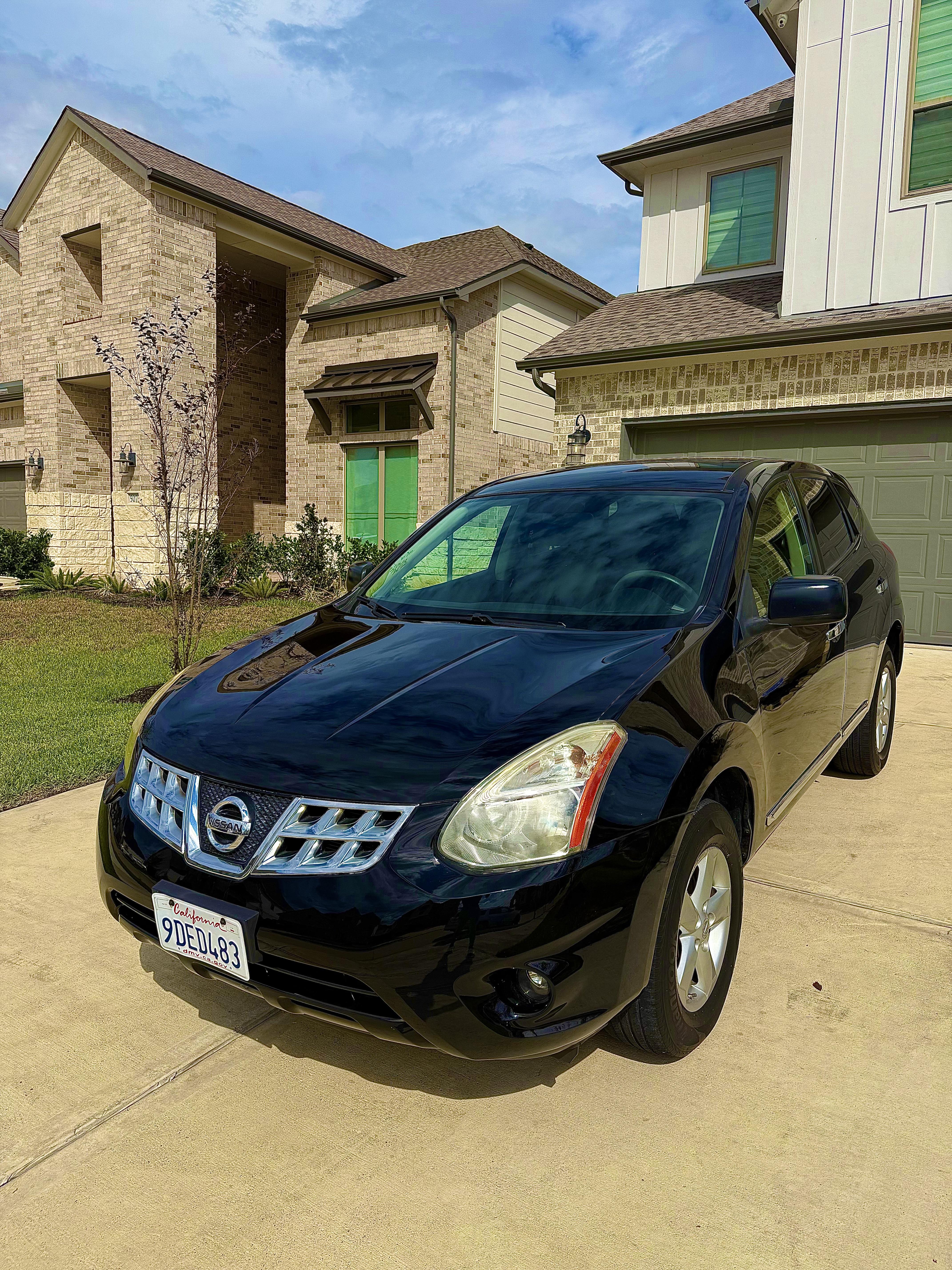 Used 2012 Nissan Rogue S w/ Special Edition Pkg AWD/4WD image 1
