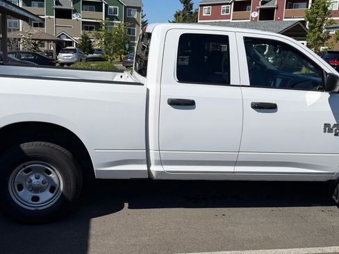 Used 2019 RAM 1500 ST AWD/4WD image 6