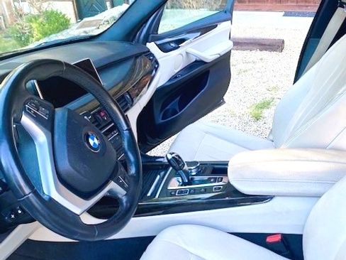 Used 2018 BMW X5 xDrive40e image 10