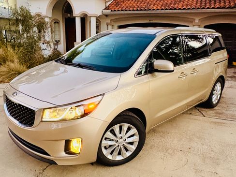 Used 2015 Kia Sedona EX w/ EX Premium Package image 1