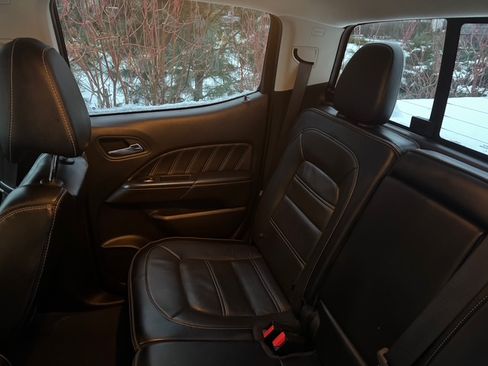 Used 2021 GMC Canyon Denali image 8