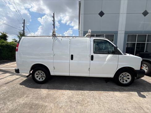 Used 2013 Chevrolet Express 1500 RWD image 1