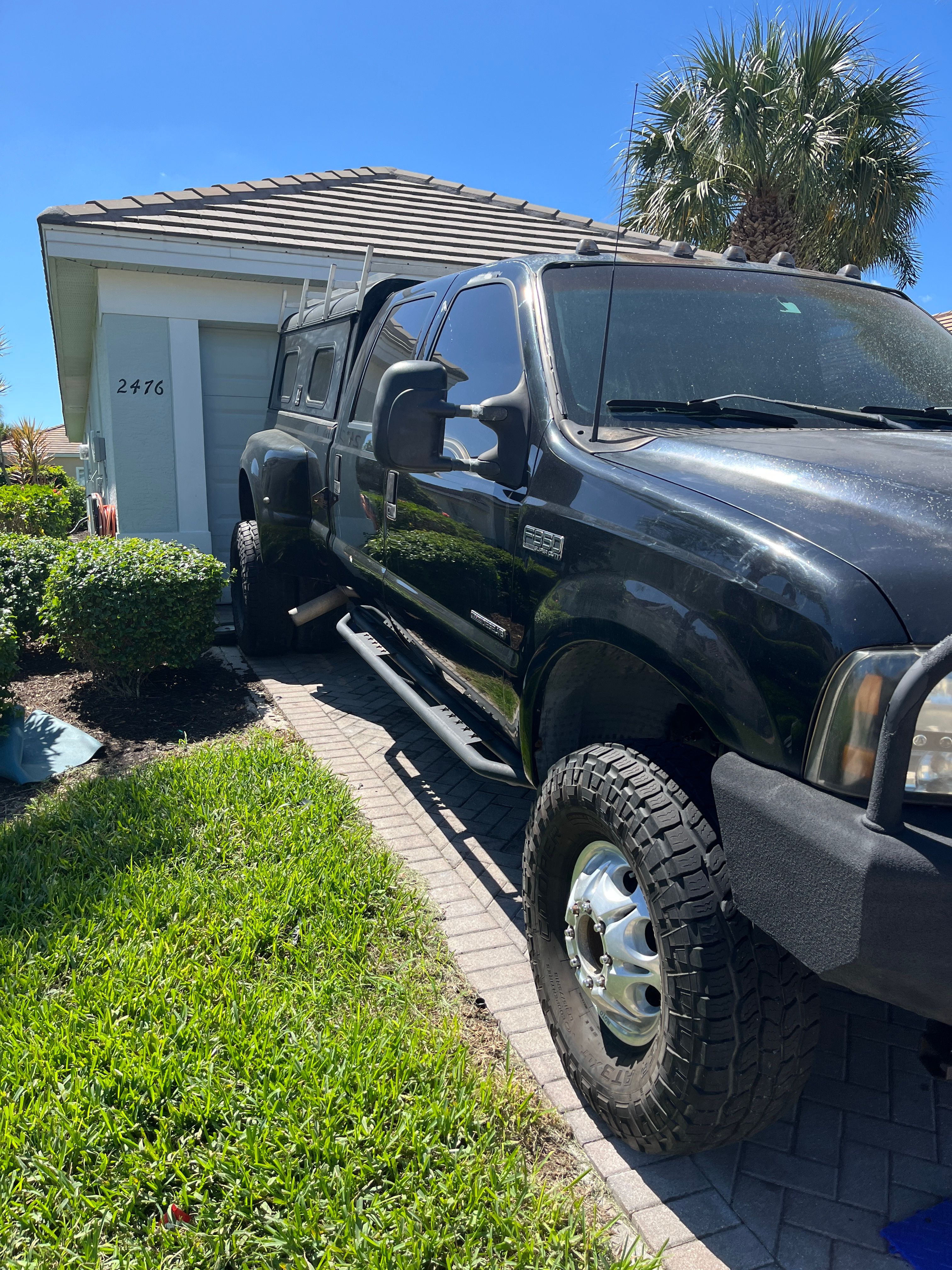 Used 2001 Ford F350 4x4 Regular Cab Super Duty image 1