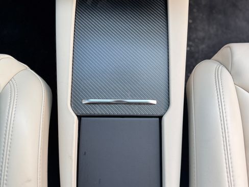 Used 2018 Tesla Model X 100D image 16