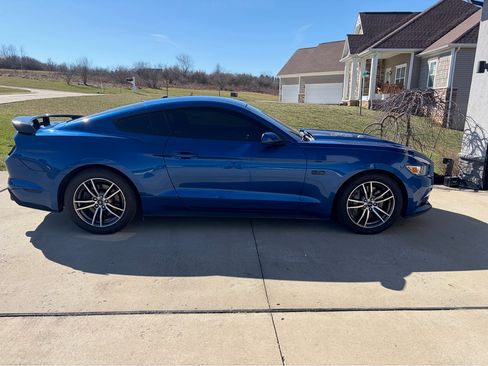 Used 2017 Ford Mustang GT Premium w/ Equipment Group 401A image 2