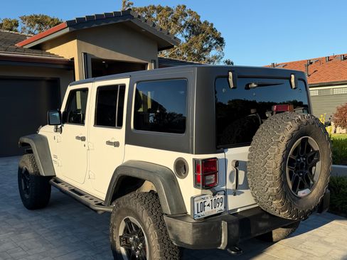Used 2014 Jeep Wrangler Unlimited Sport w/ Quick Order Package 24S AWD/4WD image 6