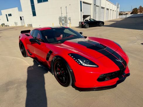 Used 2019 Chevrolet Corvette Z06 image 2