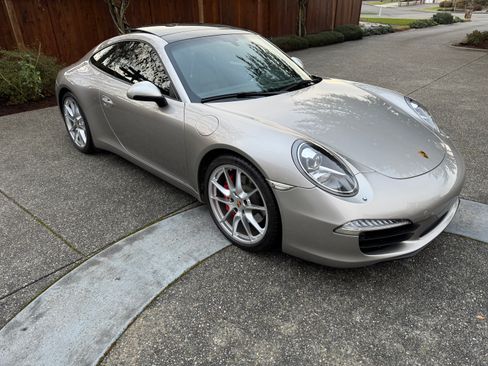 Used 2013 Porsche 911 Carrera S image 18