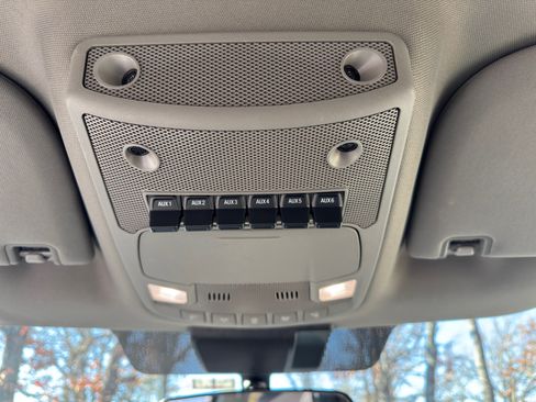 Used 2021 Ford F250 XLT w/ XLT Premium Package image 12