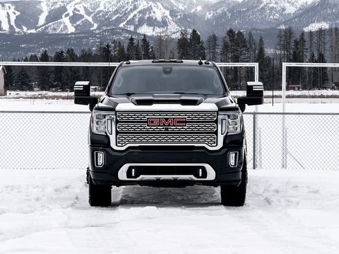 Used 2020 GMC Sierra 3500 Denali w/ Denali Ultimate Package image 2
