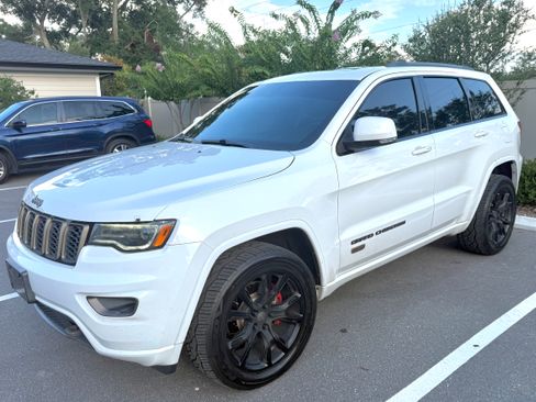Used 2017 Jeep Grand Cherokee Limited 75th Anniversary AWD/4WD image 20