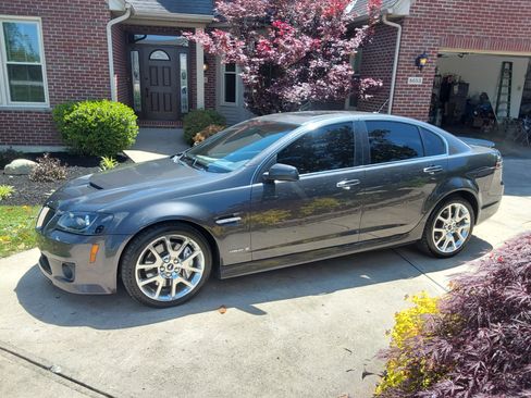 Used 2009 Pontiac G8 GXP image 1