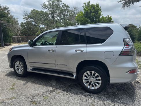 Used 2017 Lexus GX 460 AWD/4WD image 1