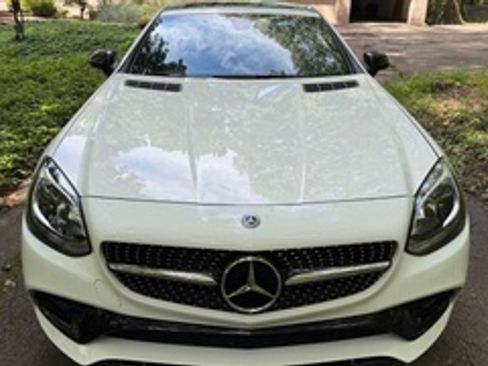 Used 2020 Mercedes-Benz SLC 300 image 1