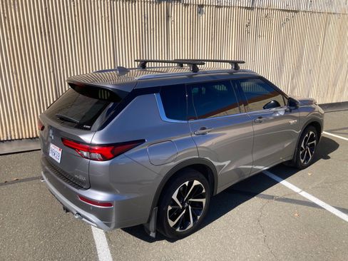 Used 2023 Mitsubishi Outlander SEL image 10