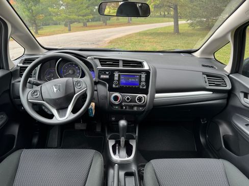 Used 2019 Honda Fit LX image 12