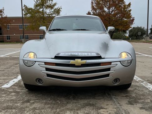 Used 2005 Chevrolet SSR Convertible Pickup 2D w/ Preferred Equipment Group image 4