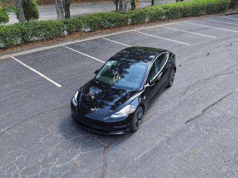 Used 2019 Tesla Model 3 Standard Range Plus RWD image 2