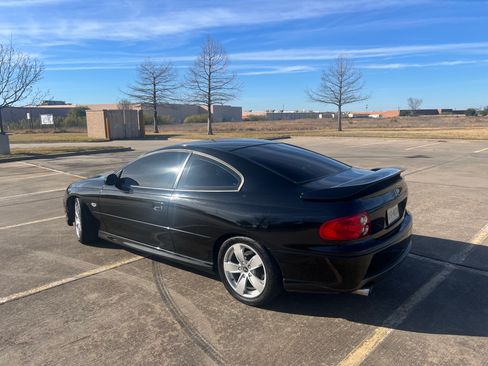 Used 2005 Pontiac GTO Coupe 2D image 2