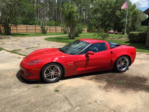 Used 2009 Chevrolet Corvette Z06 w/ Preferred Equipment Group image 1