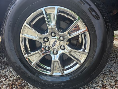 Used 2015 Ford F150 XLT w/ Equipment Group 301A Mid image 5