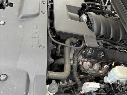 Used 2016 GMC Yukon SLT w/ Open Road Package image 15