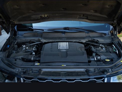 Used 2018 Land Rover Range Rover Sport Supercharged image 2