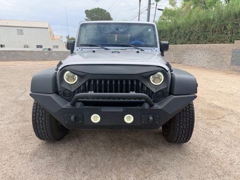 Used 2017 Jeep Wrangler Sport w/ Quick Order Package 24S AWD/4WD image 4