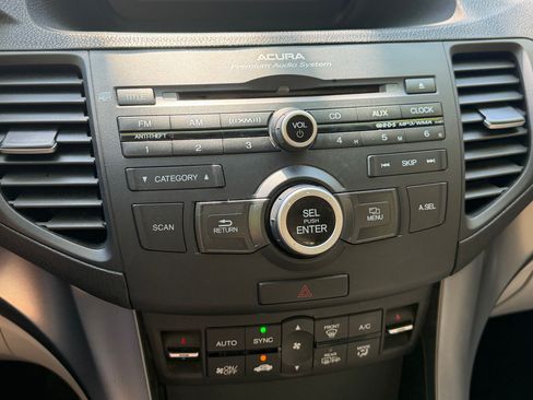 Used 2011 Acura TSX Sedan FWD image 9
