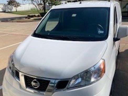 Used 2019 Nissan NV200 SV image 1