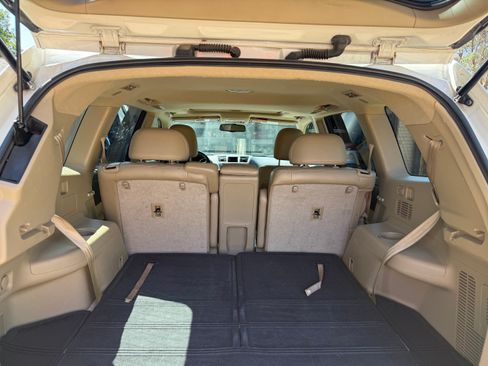 Used 2013 Toyota Highlander Limited FWD image 9