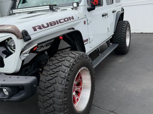 Used 2022 Jeep Wrangler Unlimited Rubicon w/ Steel Bumper Group AWD/4WD image 2