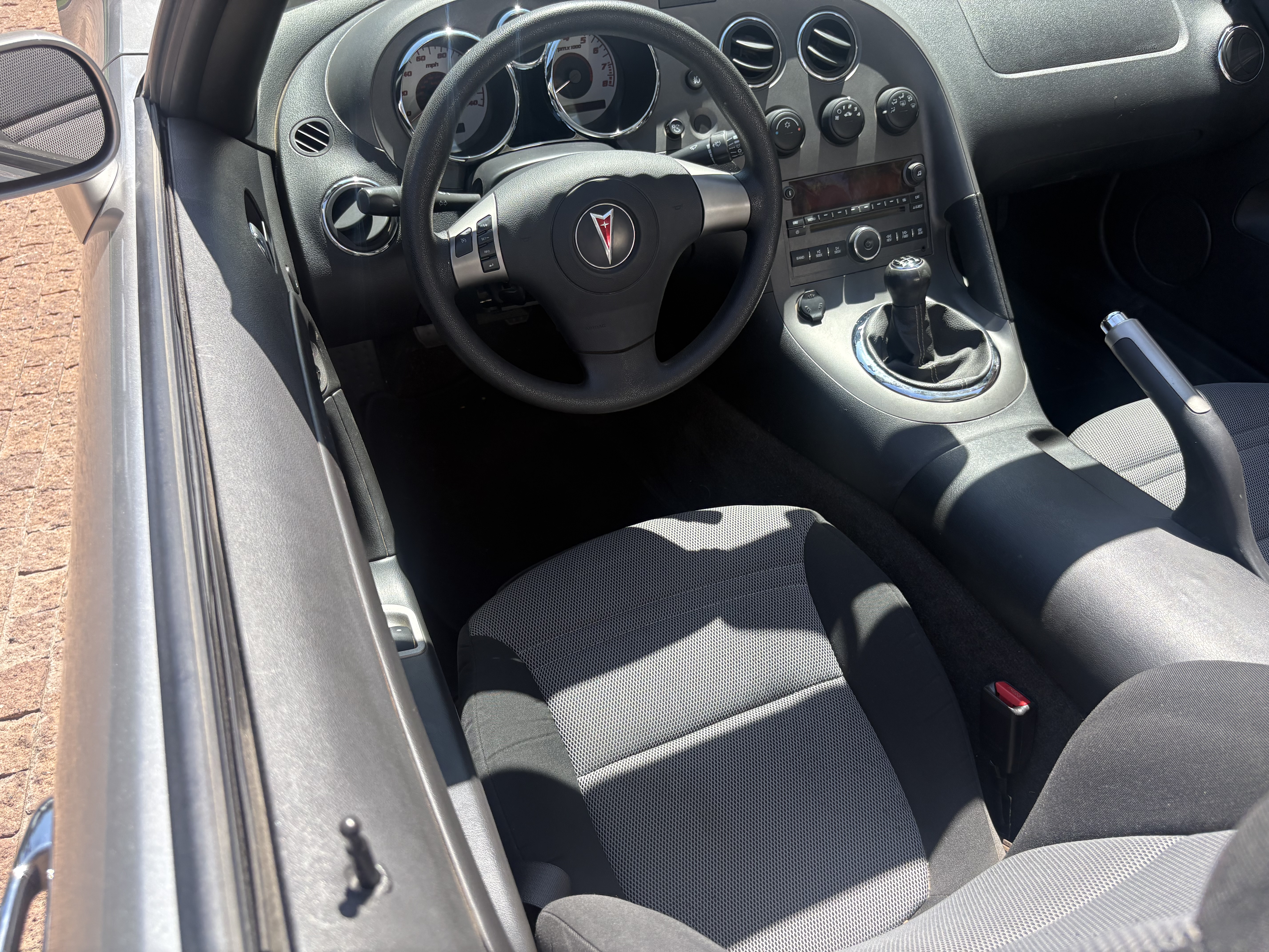 Used 2008 Pontiac Solstice Convertible w/ Preferred Package RWD image 11