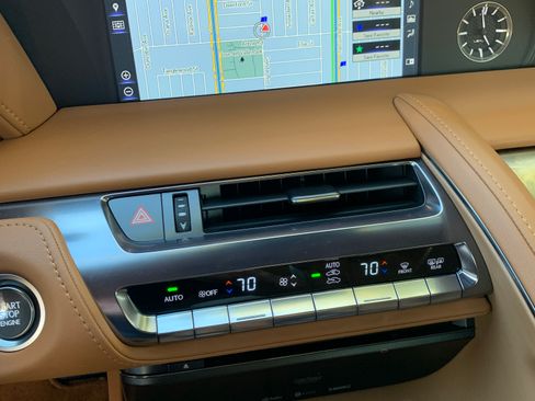 Used 2018 Lexus LC 500 Coupe w/ Performance Package image 11